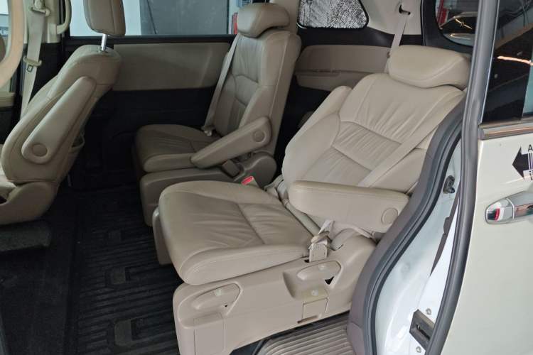 Used Honda Odyssey 2017 2.4L Luxury Edition Left Rear Seat