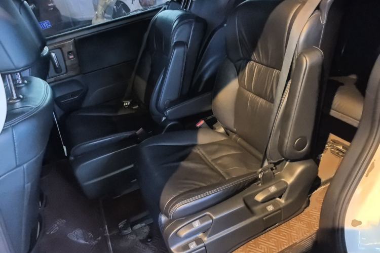 Used Honda Odyssey 2017 2.4L Smart Edition Left Rear Seat