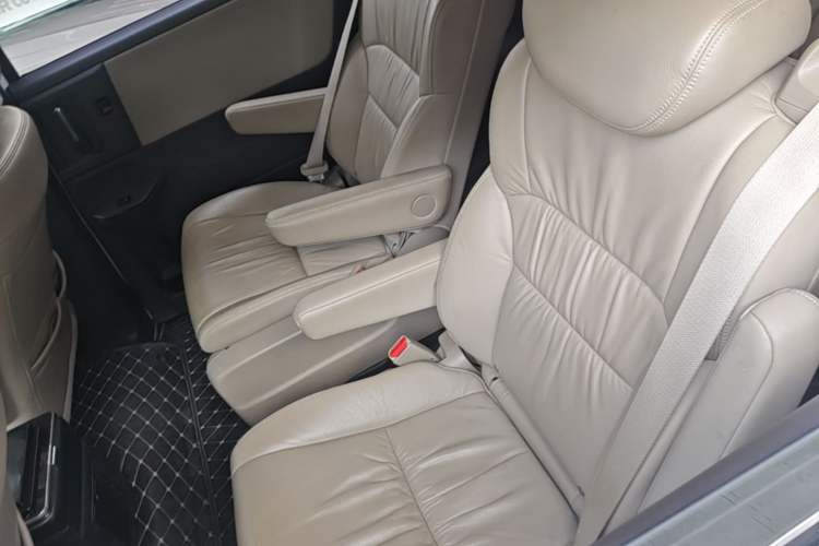 Used Honda Odyssey 2017 2.4L Luxury Edition Left Rear Seat