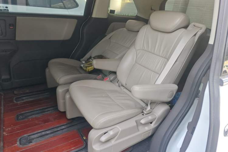 Used Honda Odyssey 2017 2.4L Luxury Edition Left Rear Seat