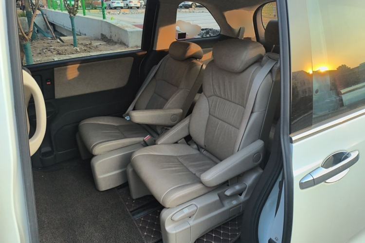 Used Honda Odyssey 2017 2.4L Luxury Edition Left Rear Seat