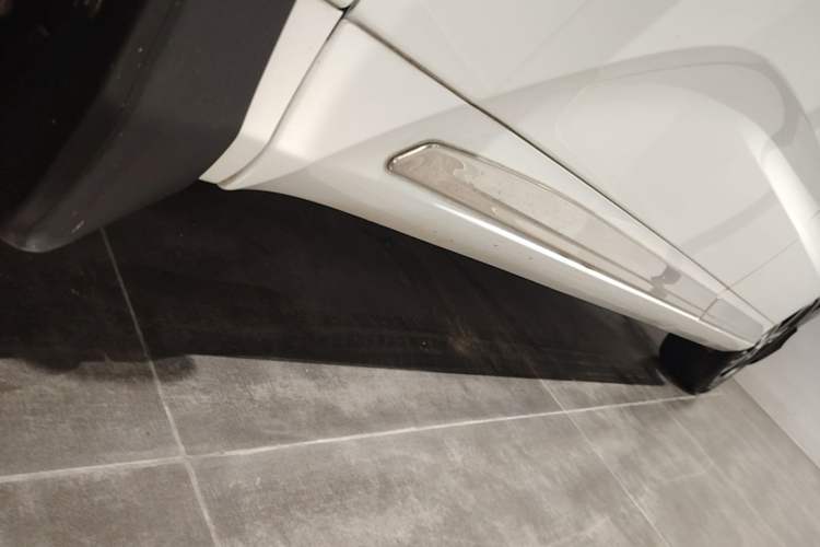 Used Honda Odyssey 2017 2.4L Luxury Edition Left Side Sill