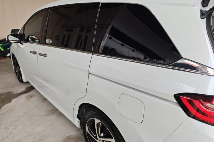 Used Honda Odyssey 2017 2.4L Smart Edition Left Side