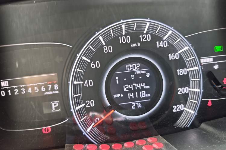 Used Honda Odyssey 2017 2.4L Smart Edition Odometer Close Up