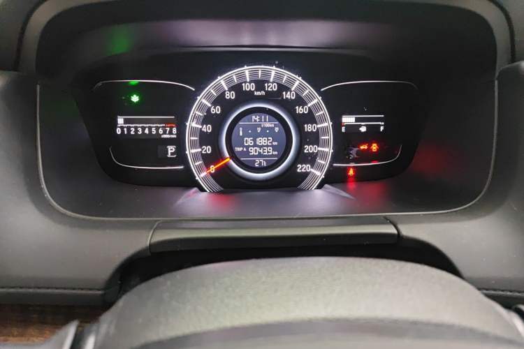 Used Honda Odyssey 2017 2.4L Smart Edition Odometer Close Up