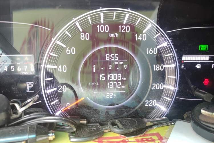 Used Honda Odyssey 2017 2.4L Smart Edition Odometer Close Up
