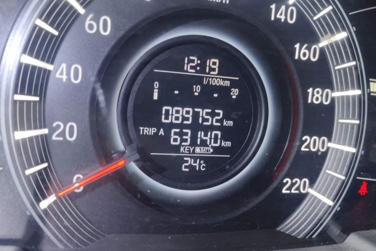 Used Honda Odyssey 2017 2.4L Smart Edition Odometer Close Up