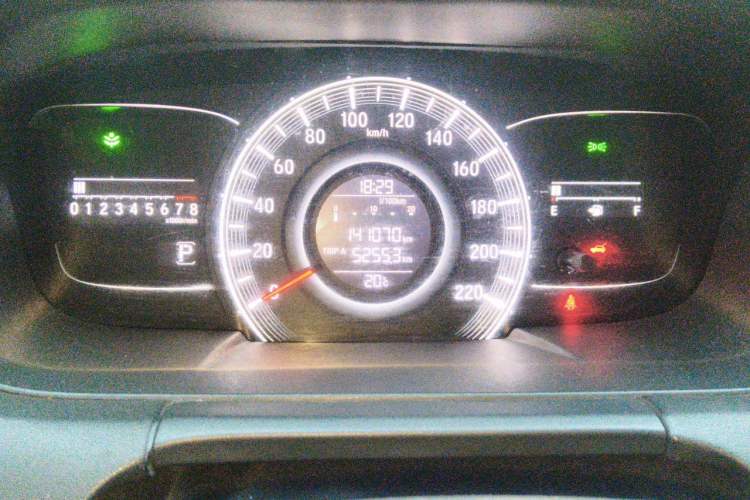 Used Honda Odyssey 2017 2.4L Smart Edition Odometer Close Up