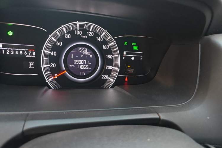 Used Honda Odyssey 2017 2.4L Smart Edition Odometer Close Up