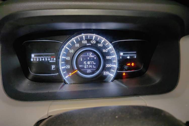 Used Honda Odyssey 2017 2.4L Luxury Edition Odometer Close Up