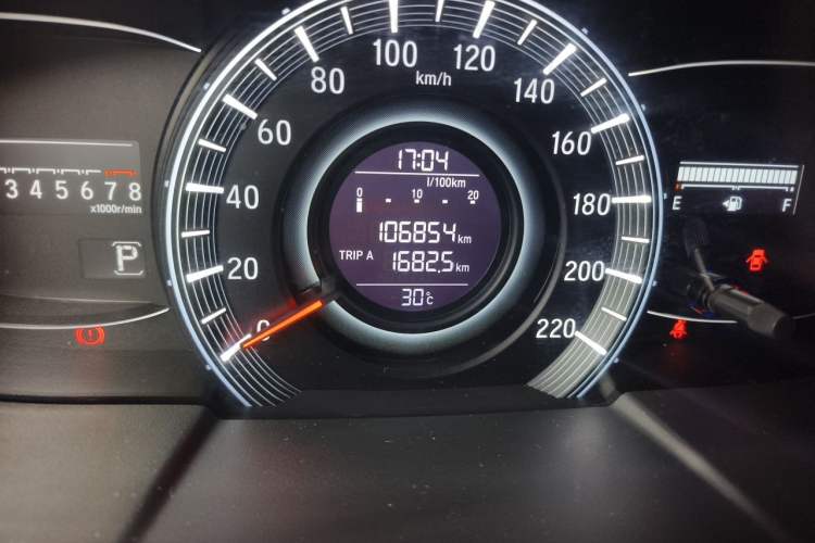 Used Honda Odyssey 2017 2.4L Smart Edition Odometer Close Up