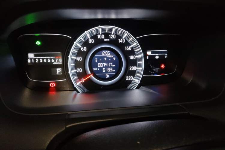 Used Honda Odyssey 2017 2.4L Smart Edition Odometer Close Up