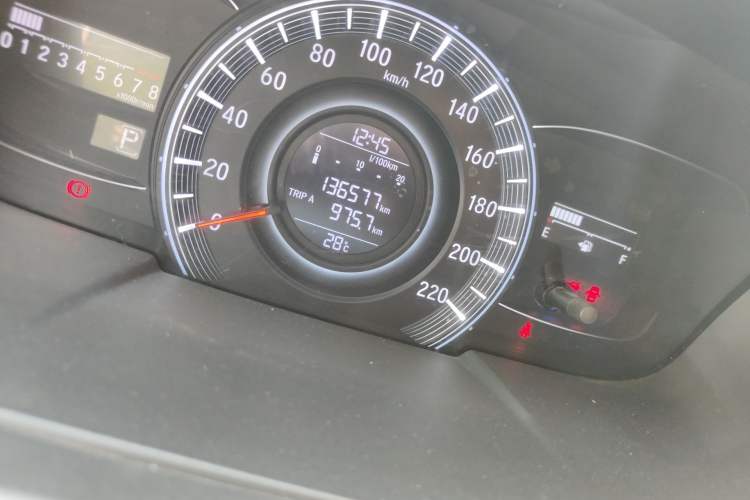 Used Honda Odyssey 2017 2.4L Smart Edition Odometer Close Up