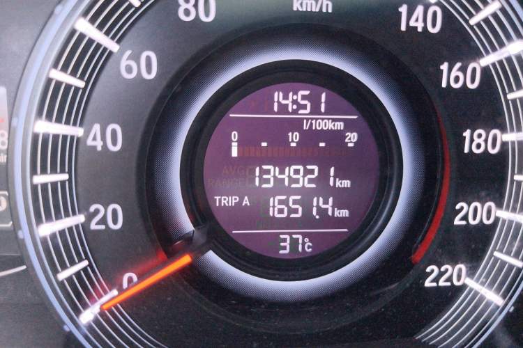Used Honda Odyssey 2017 2.4L Smart Edition Odometer Close Up
