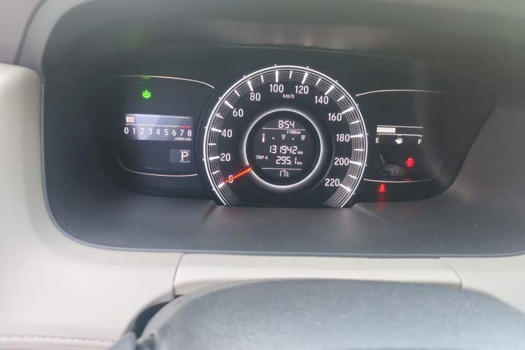 Used Honda Odyssey 2017 2.4L Luxury Edition Odometer Close Up