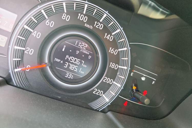 Used Honda Odyssey 2017 2.4L Smart Edition Odometer Close Up