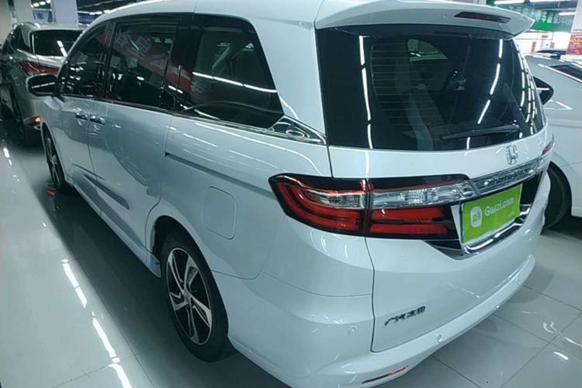 Used Honda Odyssey 2017 2.4L Luxury Edition Rear Left 45 Deg