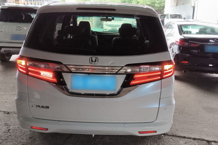 Used Honda Odyssey 2017 2.4L Luxury Edition Rear