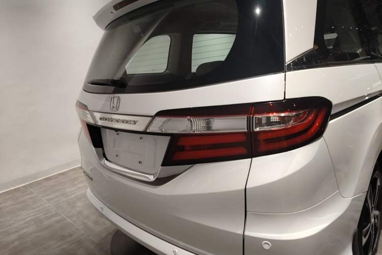 Used Honda Odyssey 2017 2.4L Luxury Edition Rear
