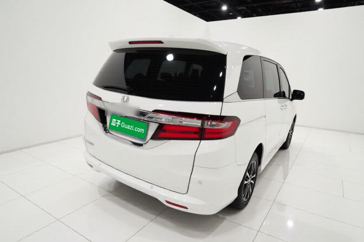 Used Honda Odyssey 2017 2.4L Luxury Edition Rear Right 45 Deg