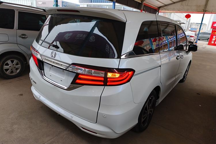 Used Honda Odyssey 2017 2.4L Luxury Edition Rear Right 45 Deg