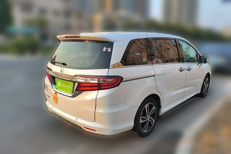 Used Honda Odyssey 2017 2.4L Luxury Edition Rear Right 45 Deg