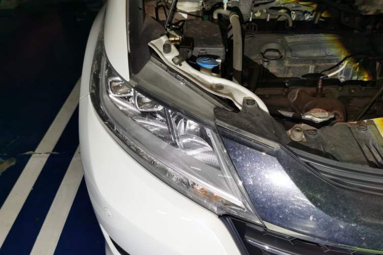 Used Honda Odyssey 2017 2.4L Supreme Edition Right Front Headlight