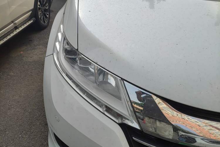Used Honda Odyssey 2017 2.4L Smart Edition Right Front Headlight