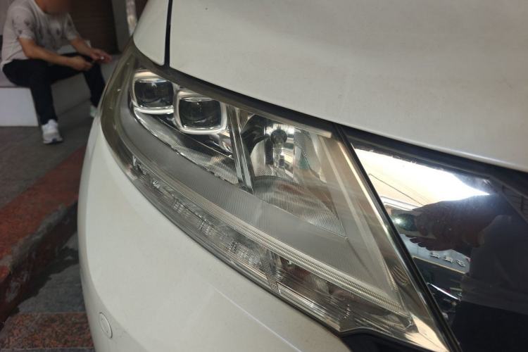 Used Honda Odyssey 2017 2.4L Smart Edition Right Front Headlight