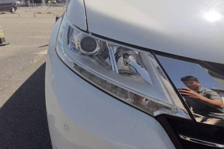 Used Honda Odyssey 2017 2.4L Luxury Edition Right Front Headlight