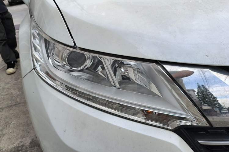 Used Honda Odyssey 2017 2.4L Luxury Edition Right Front Headlight