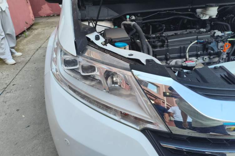 Used Honda Odyssey 2017 2.4L Smart Edition Right Front Headlight
