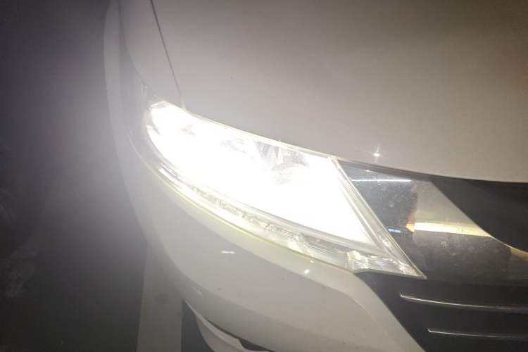 Used Honda Odyssey 2017 2.4L Smart Welfare Edition Right Front Headlight