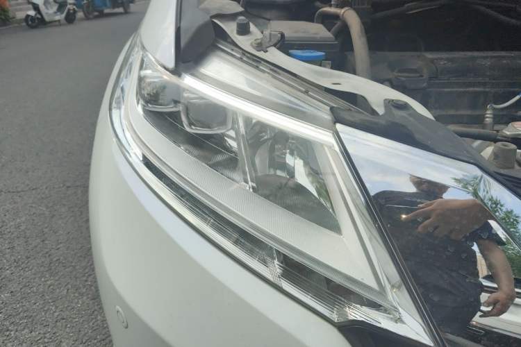 Used Honda Odyssey 2017 2.4L Smart Edition Right Front Headlight