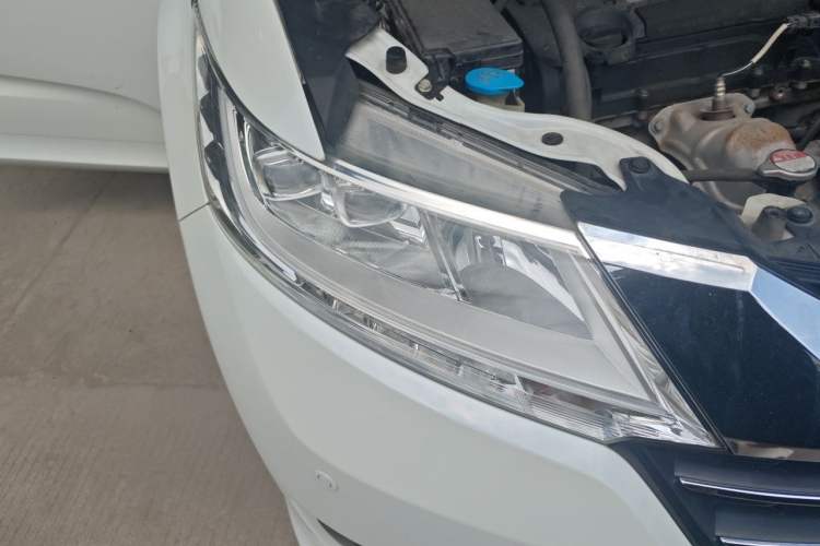 Used Honda Odyssey 2017 2.4L Smart Edition Right Front Headlight
