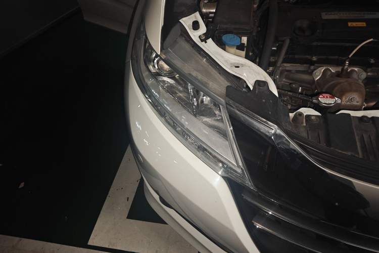 Used Honda Odyssey 2017 2.4L Luxury Edition Right Front Headlight