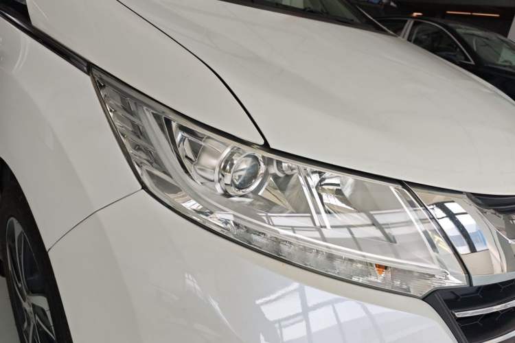 Used Honda Odyssey 2017 2.4L Luxury Edition Right Front Headlight