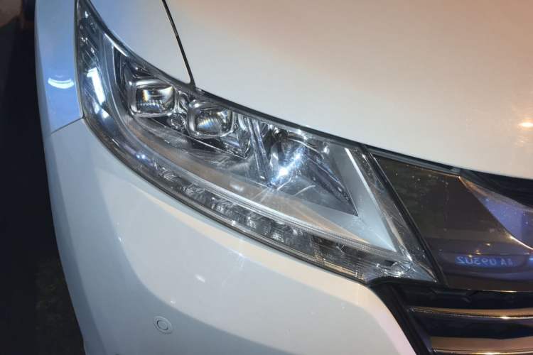 Used Honda Odyssey 2017 2.4L Smart Edition Right Front Headlight