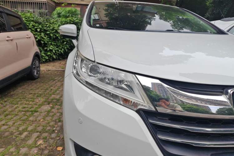 Used Honda Odyssey 2017 2.4L Luxury Edition Right Front Headlight