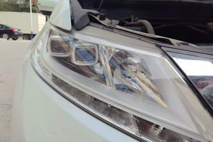 Used Honda Odyssey 2017 2.4L Smart Edition Right Front Headlight