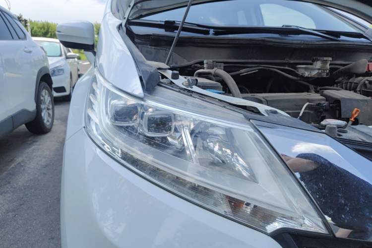 Used Honda Odyssey 2017 2.4L Smart Edition Right Front Headlight