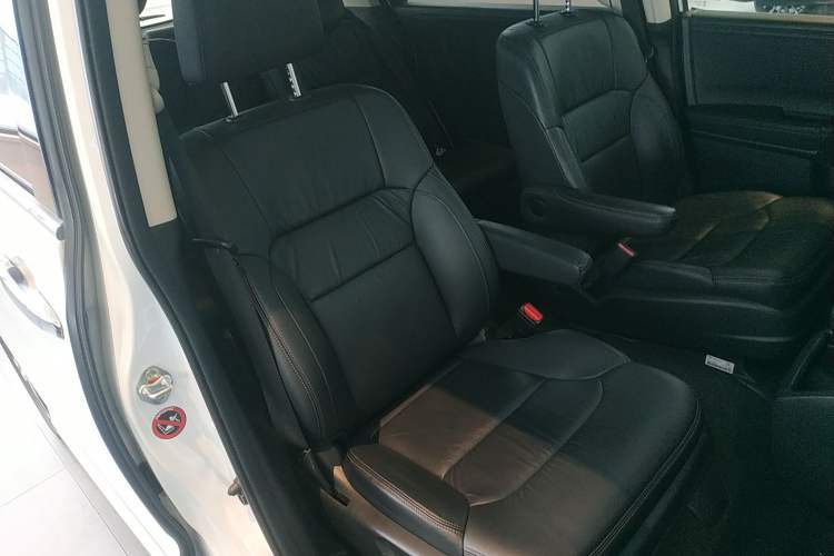Used Honda Odyssey 2017 2.4L Smart Edition Right Front Seat