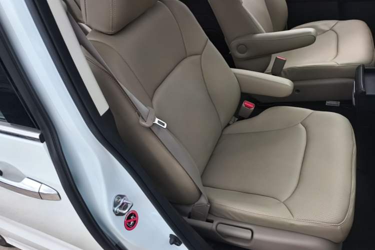 Used Honda Odyssey 2017 2.4L Comfort Edition Right Front Seat