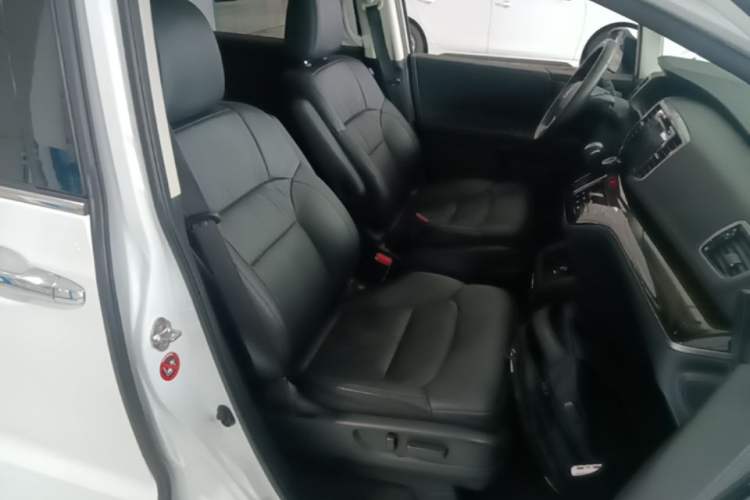 Used Honda Odyssey 2017 2.4L Smart Edition Right Front Seat