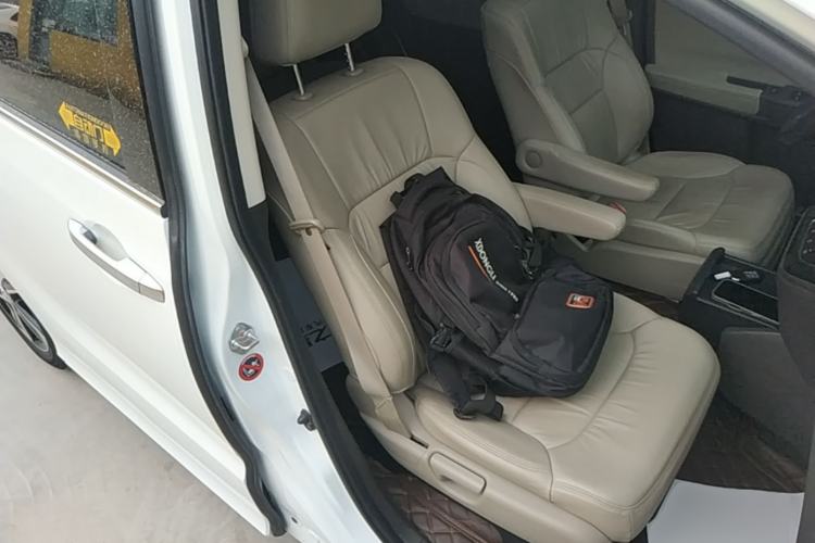 Used Honda Odyssey 2017 2.4L Luxury Edition Right Front Seat