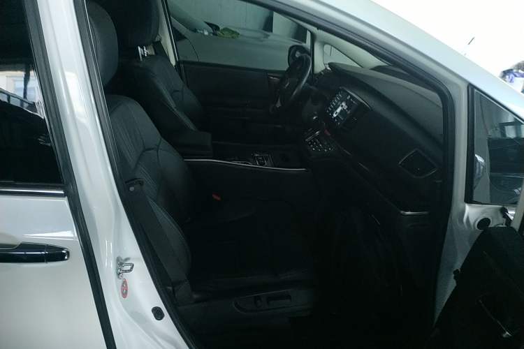 Used Honda Odyssey 2017 2.4L Smart Edition Right Front Seat
