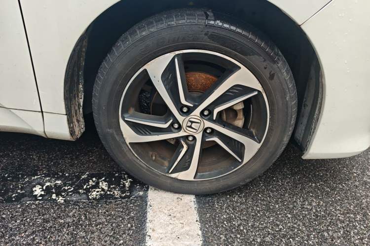Used Honda Odyssey 2017 2.4L Smart Edition Right Front Wheel Hub