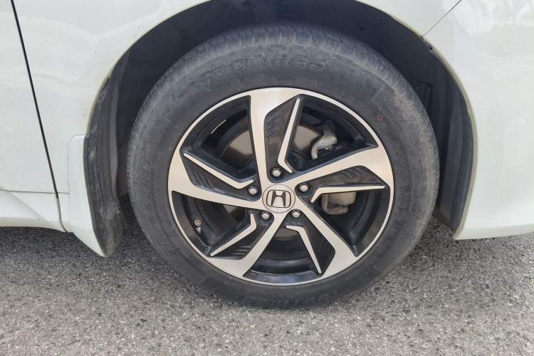 Used Honda Odyssey 2017 2.4L Smart Edition Right Front Wheel Hub