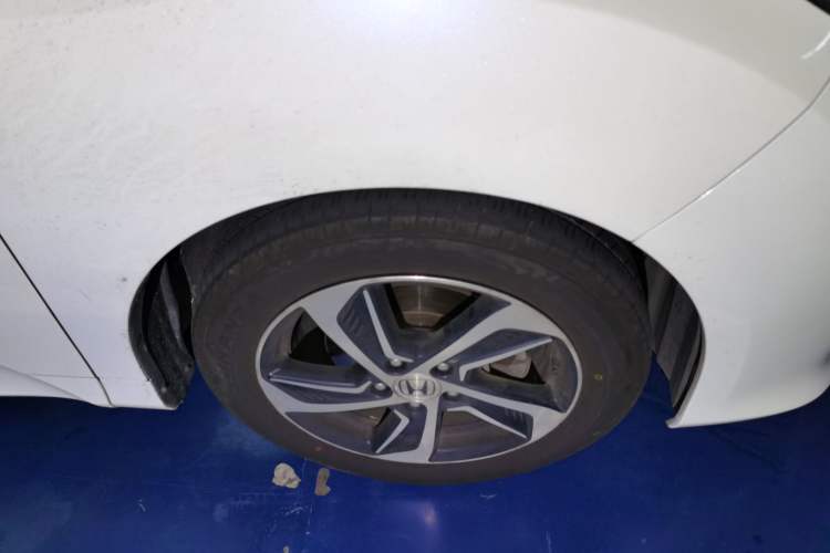 Used Honda Odyssey 2017 2.4L Supreme Edition Right Front Wheel Hub
