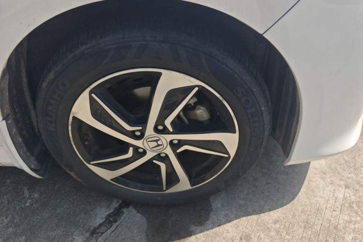 Used Honda Odyssey 2017 2.4L Smart Edition Right Front Wheel Hub